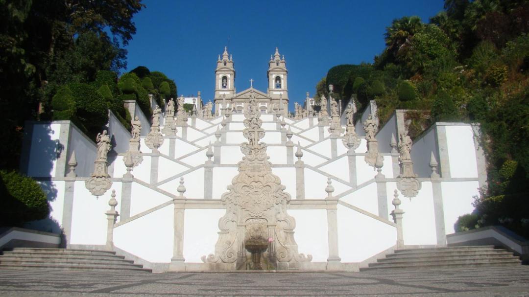 Lado esquerdo Braga Exterior foto